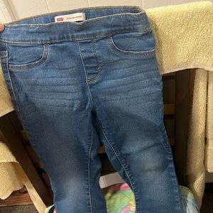 Levi jeggings size 6